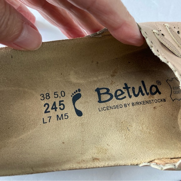 Birkenstock Betula Sparkly Tan w/rosette details - Womens 7 like New Condition - Picture 6 of 7